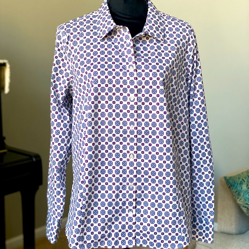 Talbots geometric print button down shirt